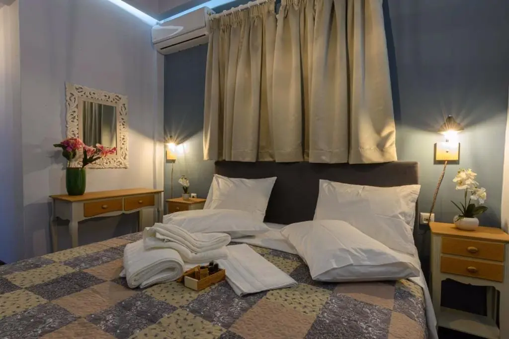 Central Rooms - Hotell Kalamata