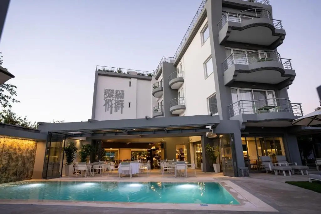Garden City Resort - Hotell Kalamata